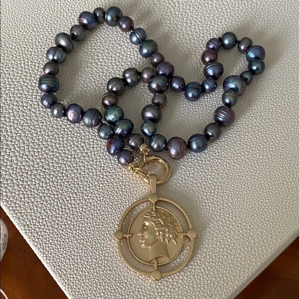 Hand Knotted Gray Pearl Necklace Coin Charm Removable Pendant Jewelry - Picture 3 of 6